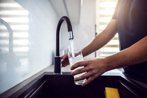 Faucet Fill Glass of Water